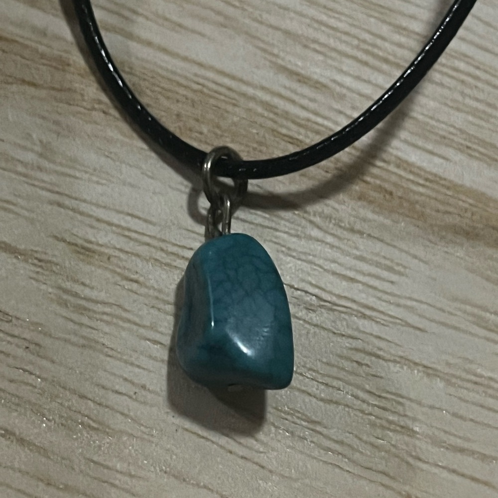 Vintage Turquoise Color ACRYLIC Pendant Necklace - Unbranded